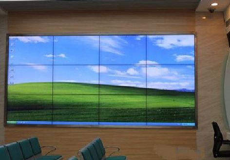 景东液晶拼接屏的另类用法。